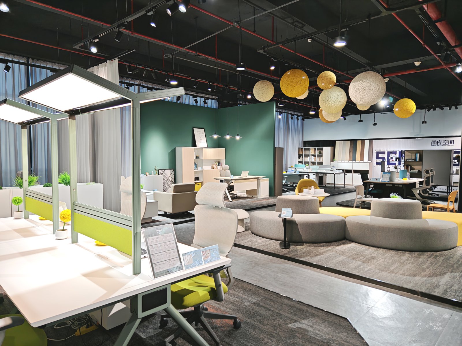 Provide Customers With Professional Overall Office Space Solutions